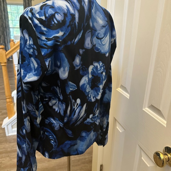 Jones New York Signature 100% cotton blouse size medium - Picture 4 of 9